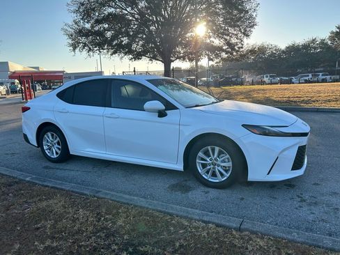 Certified 2025 Toyota Camry LE image 7