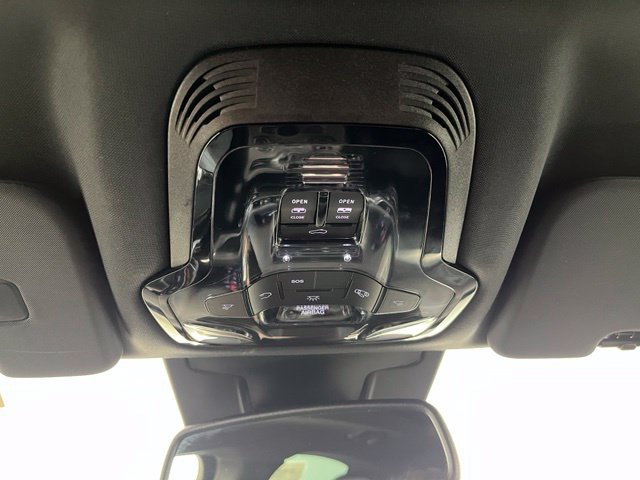 Used 2023 Alfa Romeo Stelvio Veloce AWD/4WD image 39