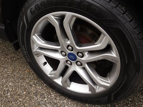 Used 2015 Ford Edge Titanium w/ Equipment Group 301A image 9