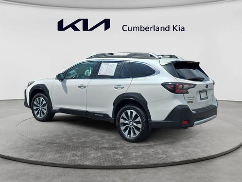 Used 2024 Subaru Outback Touring XT AWD/4WD image 3