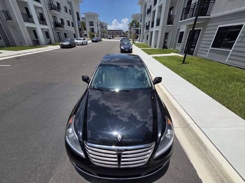 Used 2014 Hyundai Equus Signature RWD image 3