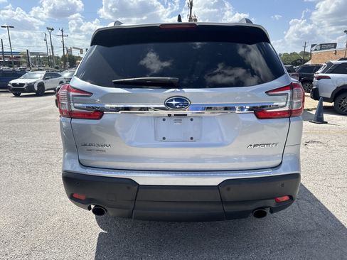 Certified 2024 Subaru Ascent Premium w/ Convenience Package AWD/4WD image 4