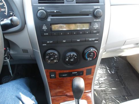 Used 2009 Toyota Corolla XLE image 15