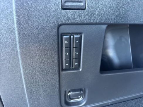 Used 2023 Ford Expedition Limited image 17