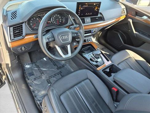 Certified 2023 Audi Q5 2.0T Premium w/ Convenience Package AWD/4WD image 10