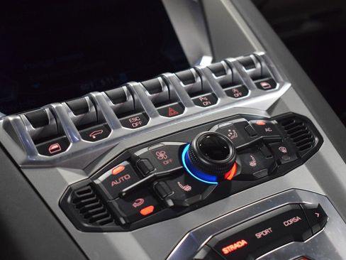 Used 2016 Lamborghini Aventador LP 700-4 AWD/4WD image 31