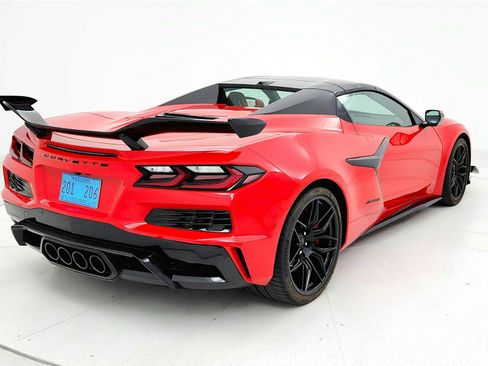 Used 2024 Chevrolet Corvette Z06 image 4