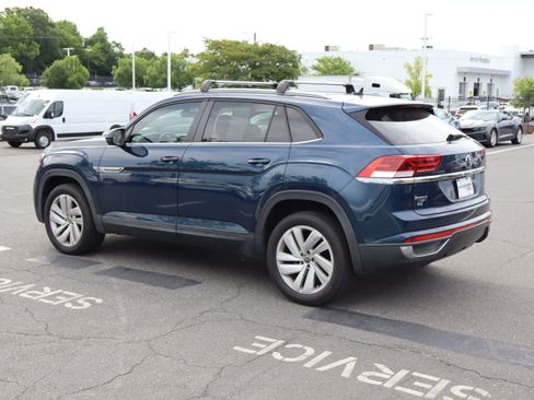 Used 2022 Volkswagen Atlas Cross Sport SE AWD/4WD image 8
