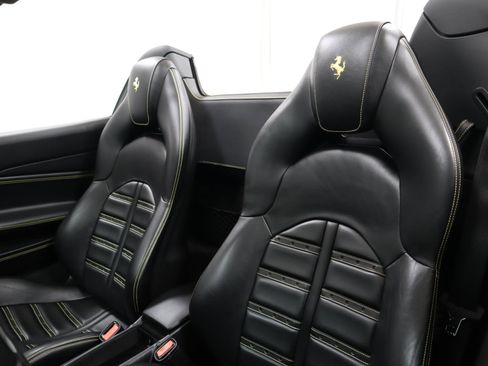 Used 2018 Ferrari 488 Spider Convertible RWD image 18