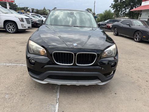 Used 2015 BMW X1 sDrive28i RWD image 2