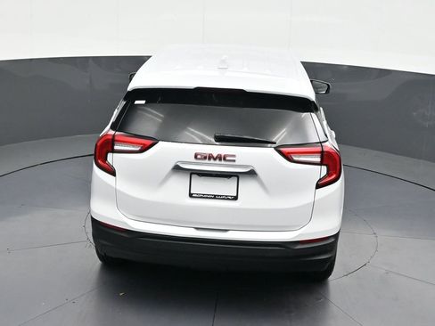 Used 2023 GMC Terrain SLE image 18