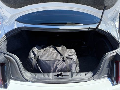 Used 2021 Ford Mustang Shelby GT500 w/ Carbon Fiber Track Pack image 31