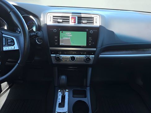 Used 2017 Subaru Outback 2.5i Limited AWD/4WD image 20