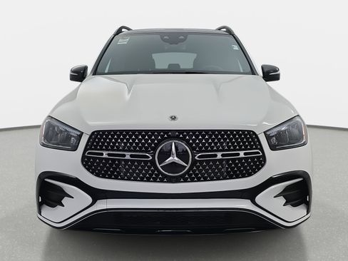 Used 2025 Mercedes-Benz GLE 450 4MATIC image 2