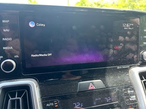 Used 2022 Kia Sorento S FWD image 19