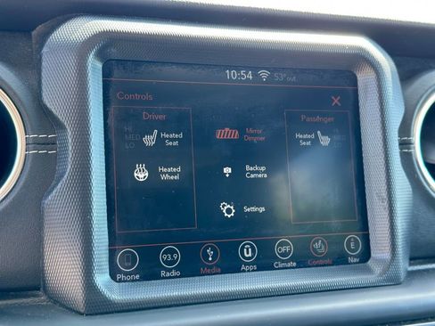 Used 2019 Jeep Wrangler Unlimited Sahara w/ Uconnect 4C Nav & Sound Group AWD/4WD image 34