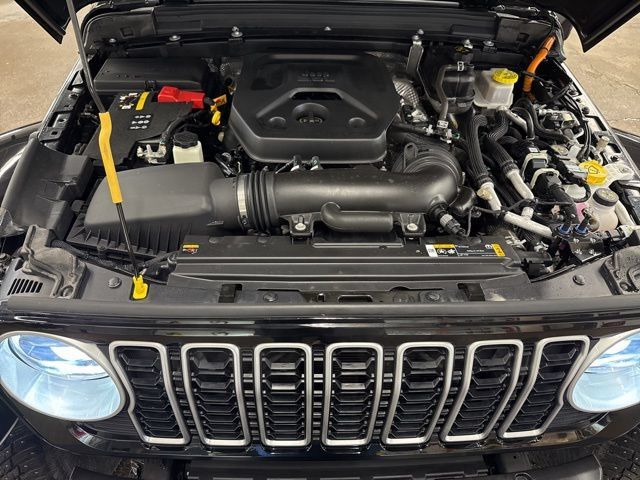 Used 2024 Jeep Wrangler Unlimited Sahara AWD/4WD image 30