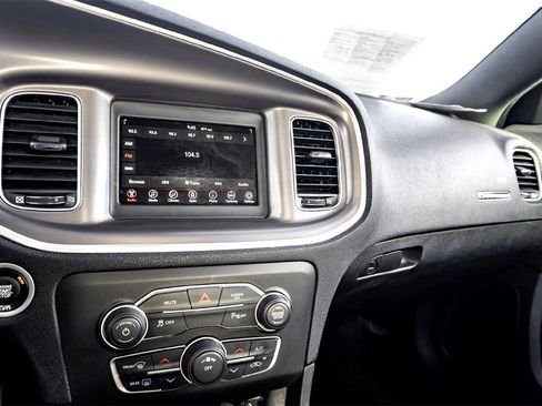 Used 2022 Dodge Charger SXT image 22