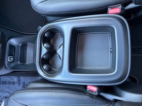 New 2026 Chrysler Pacifica Select w/ S Appearance Package image 26