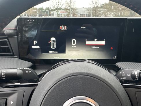 New 2026 Nissan Kicks SR w/ Cold Weather Package FWD image 26