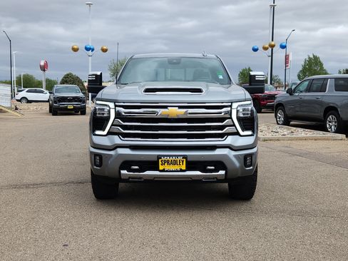 Used 2024 Chevrolet Silverado 3500 High Country w/ Technology Package AWD/4WD image 5