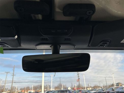 Used 2022 Jeep Wrangler Unlimited Sport image 34