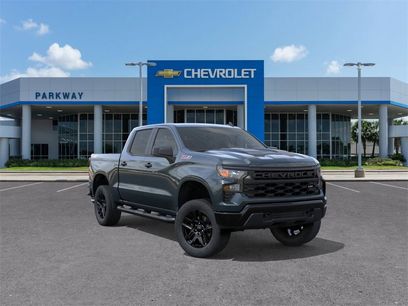 New 2025 Chevrolet Silverado 1500 Custom Trail Boss w/ Turbomax Blackout Package
