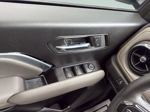 Used 2023 Chevrolet Colorado ZR2 w/ ZR2 Convenience Package III AWD/4WD image 13