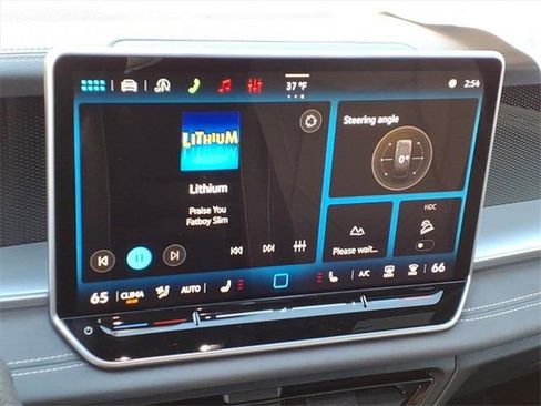 New 2026 Volkswagen Tiguan SE R-Line image 12