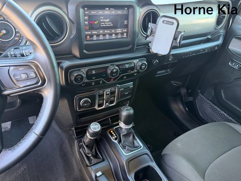 Used 2021 Jeep Wrangler Unlimited Sport AWD/4WD image 22