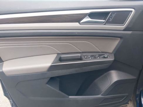 Used 2022 Volkswagen Atlas SE FWD image 6