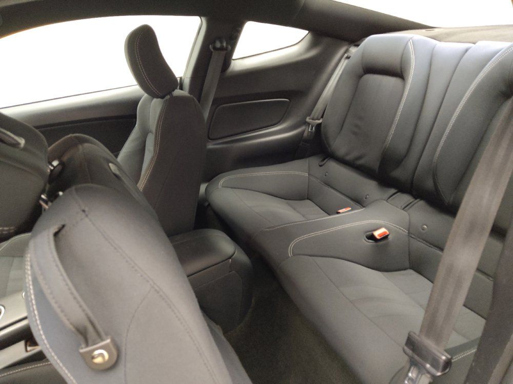 Used 2018 Ford Mustang Coupe RWD image 18