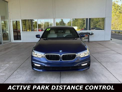 Used 2017 BMW 540i xDrive image 2