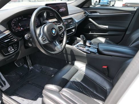 Used 2023 BMW M550i xDrive AWD/4WD image 10