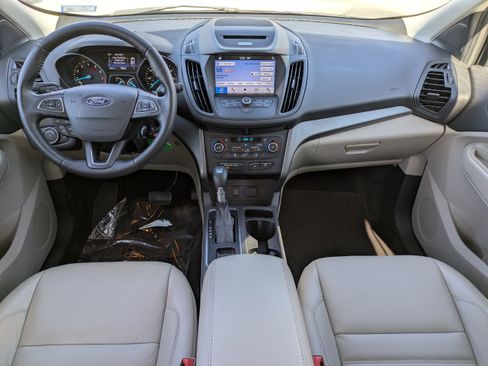 Used 2017 Ford Escape SE w/ SE Leather Comfort Package image 10