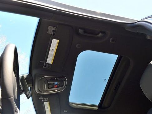 New 2026 Jeep Grand Cherokee Altitude image 28