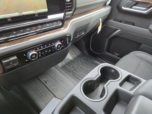 New 2026 GMC Sierra 1500 Elevation w/ Elevation Select Package AWD/4WD image 11