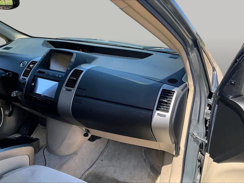 Used 2005 Toyota Prius FWD image 16