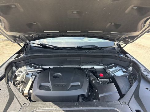 Used 2018 Volvo XC90 T6 Momentum w/ Convenience Package AWD/4WD image 30