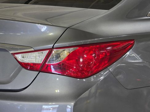 Used 2014 Hyundai Sonata GLS FWD image 12