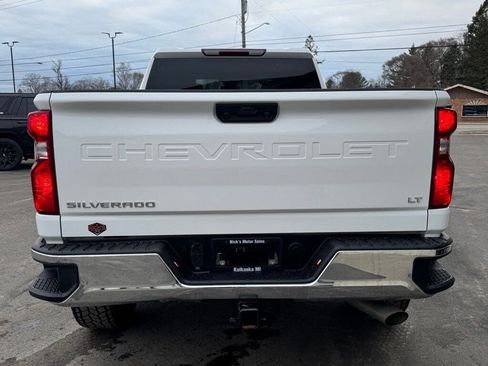 Used 2025 Chevrolet Silverado 2500 LT w/ Convenience Package AWD/4WD image 6