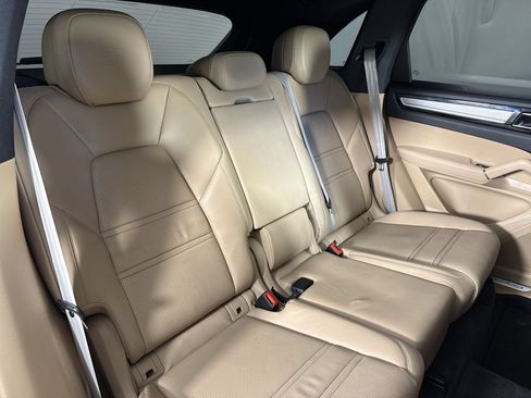 Certified 2023 Porsche Cayenne S Platinum w/ Premium Package Plus AWD/4WD image 23