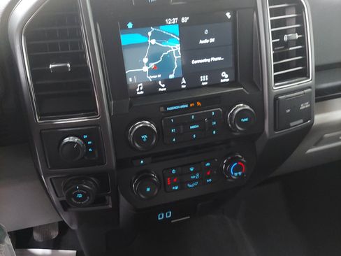 Used 2018 Ford F150 XLT w/ Equipment Group 302A Luxury AWD/4WD image 11