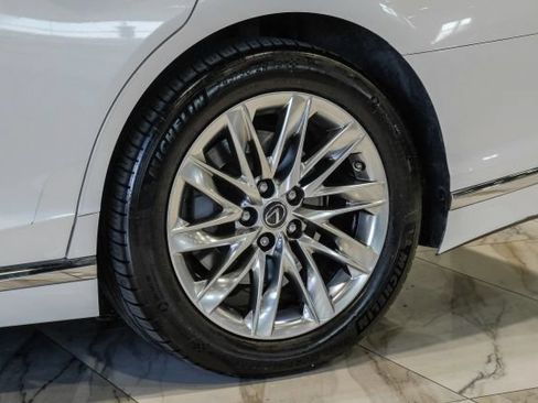 Used 2018 Lexus LS 500 w/ Accessory Package (Z1) RWD image 81