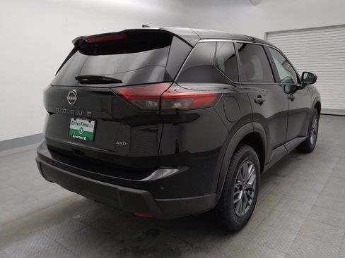 Used 2024 Nissan Rogue S AWD/4WD image 9