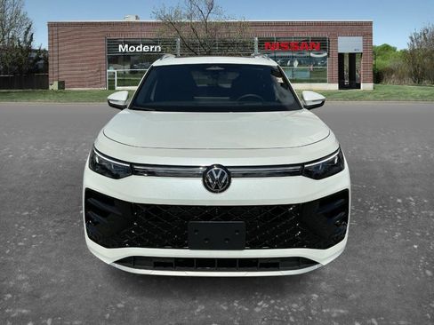 Used 2026 Volkswagen Tiguan SEL R-Line AWD/4WD image 6