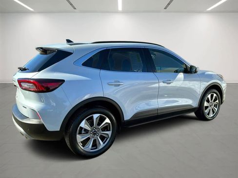 Used 2025 Ford Escape Platinum image 4