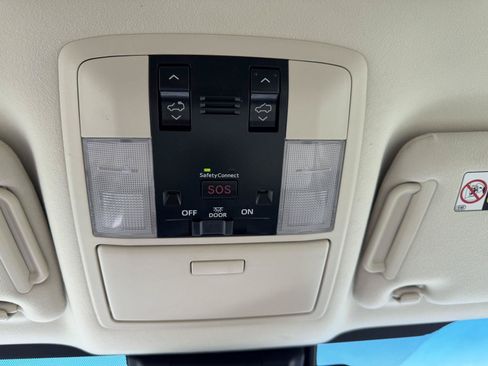 Used 2020 Lexus GX 460 Premium w/ Premium Package AWD/4WD image 13