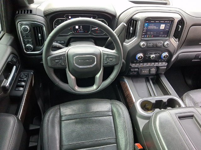 Used 2022 GMC Sierra 2500 Denali w/ Denali Black Diamond Edition AWD/4WD image 11