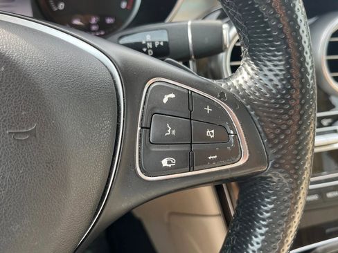 Used 2017 Mercedes-Benz GLC 300 4MATIC image 26